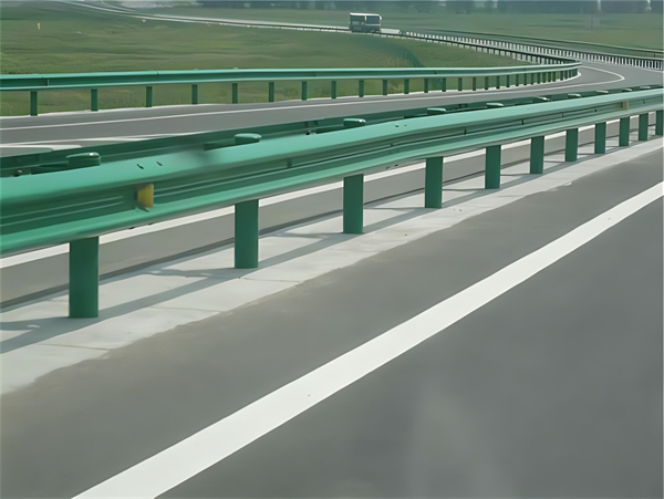 温州高速护栏板守护安全广泛应用于多个行业